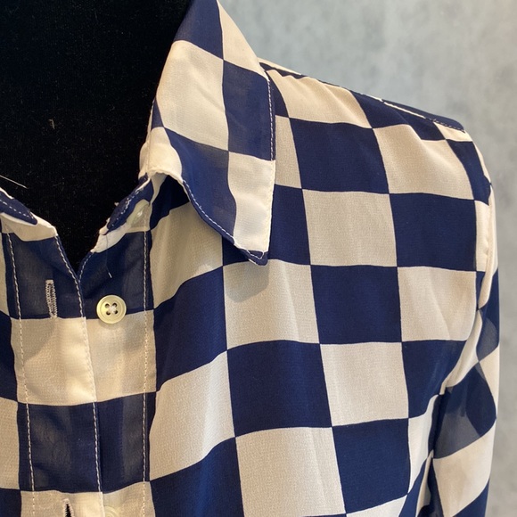 Blue and white checked shirt - Picture 3 of 8